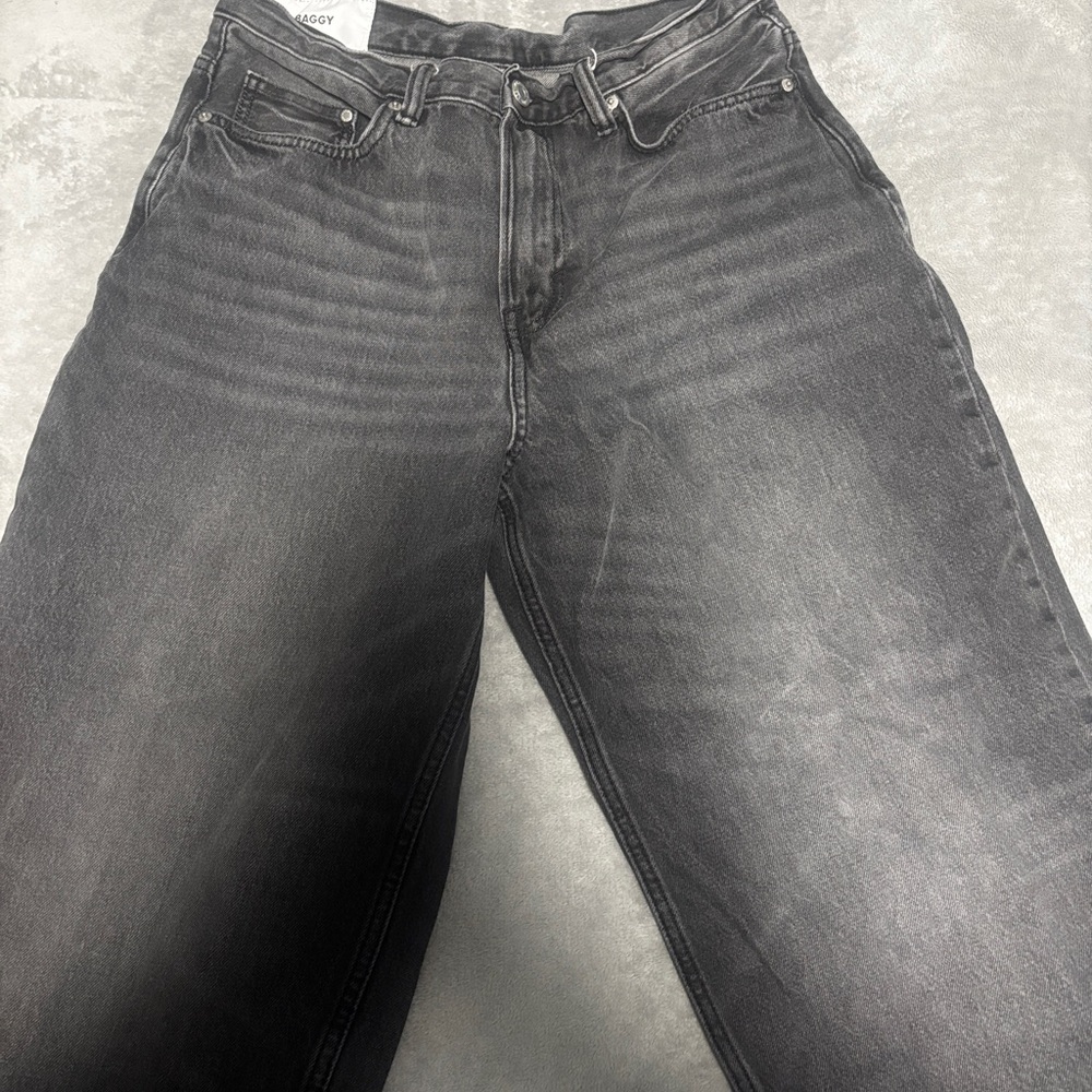H&M Men's Charcoal Relaxed Jeans